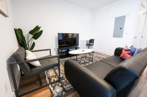 Modern Studioqueenbed-wifi-,gym